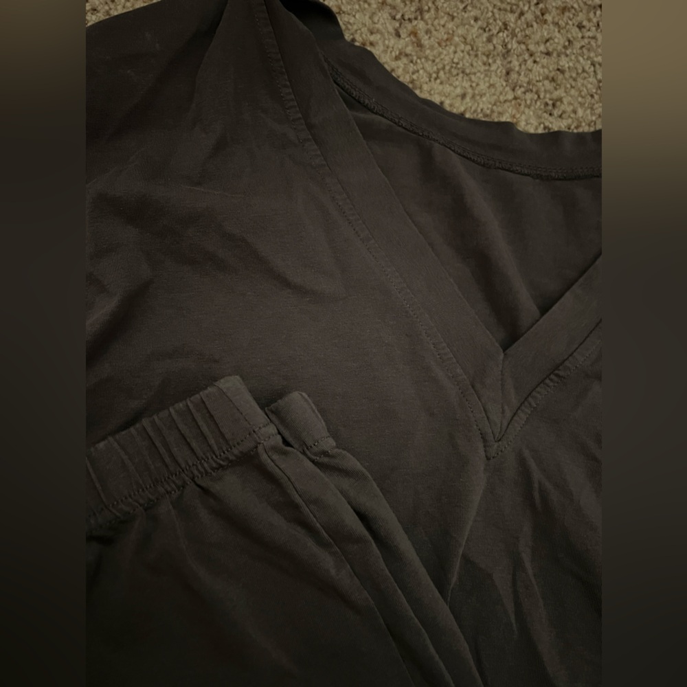 Woman’s 2 piece set Grey